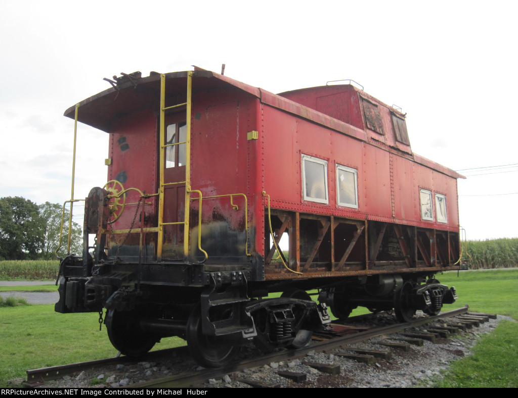 Restoration work on Ironton Railroad caboose #6