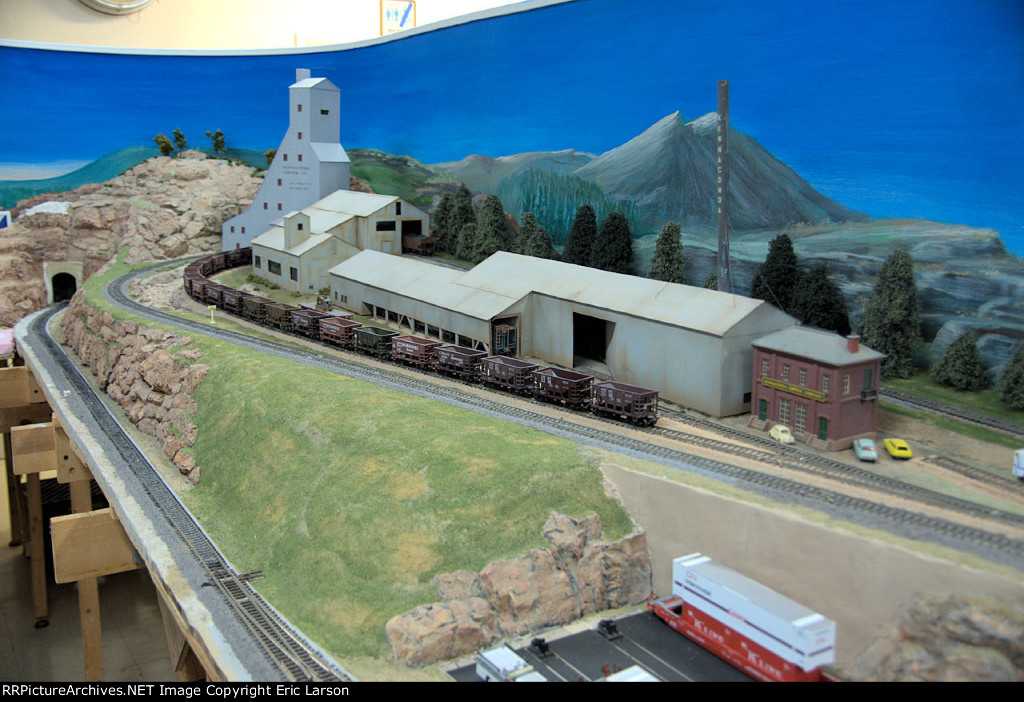 Sandhill MODEL Railroad