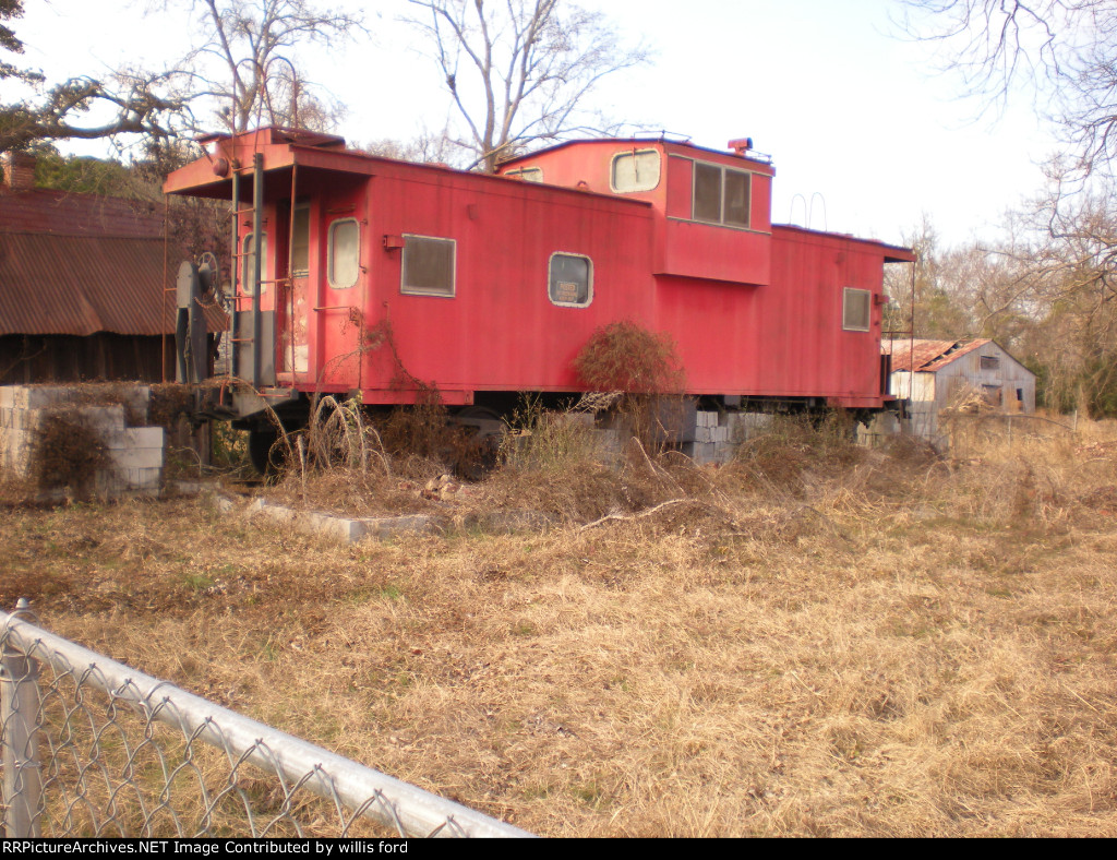 Old railroad park didnt look so good.