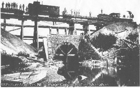 Childsdale GR&I bridge being built