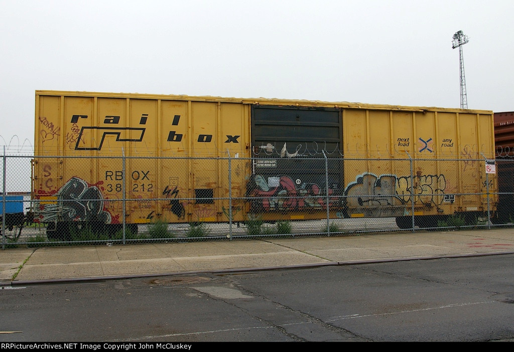 RBOX 38212