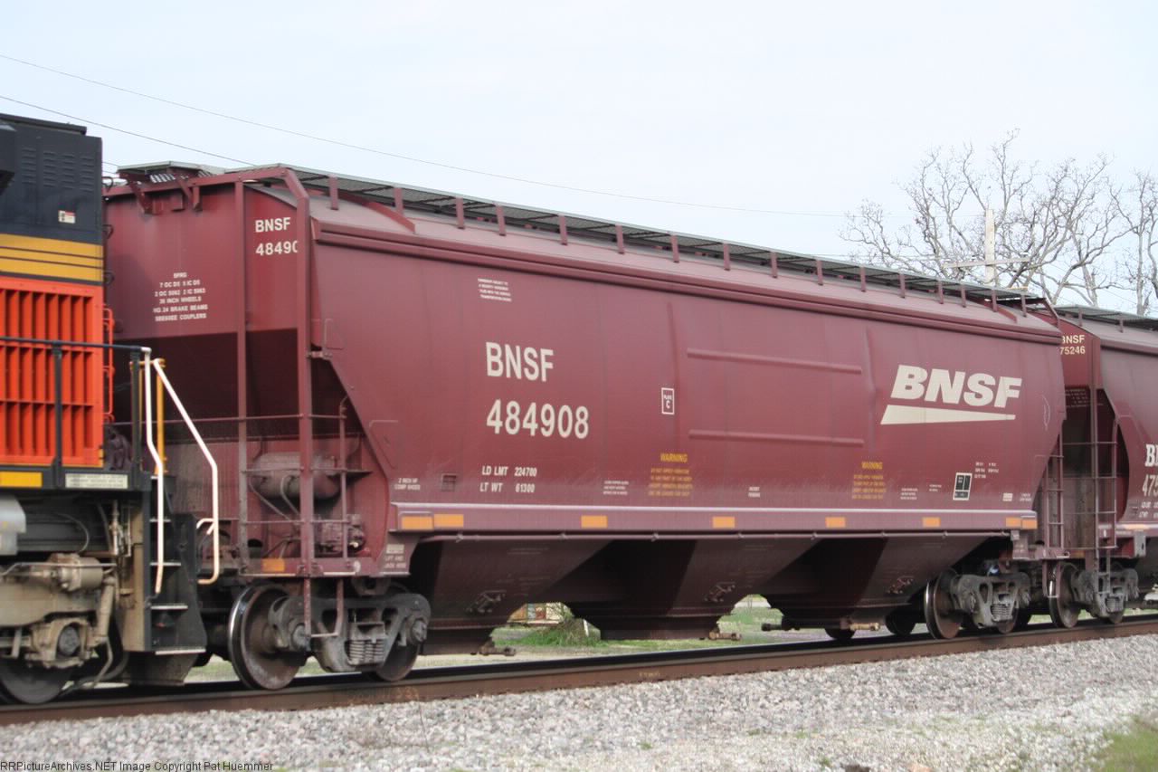 BNSF 484908