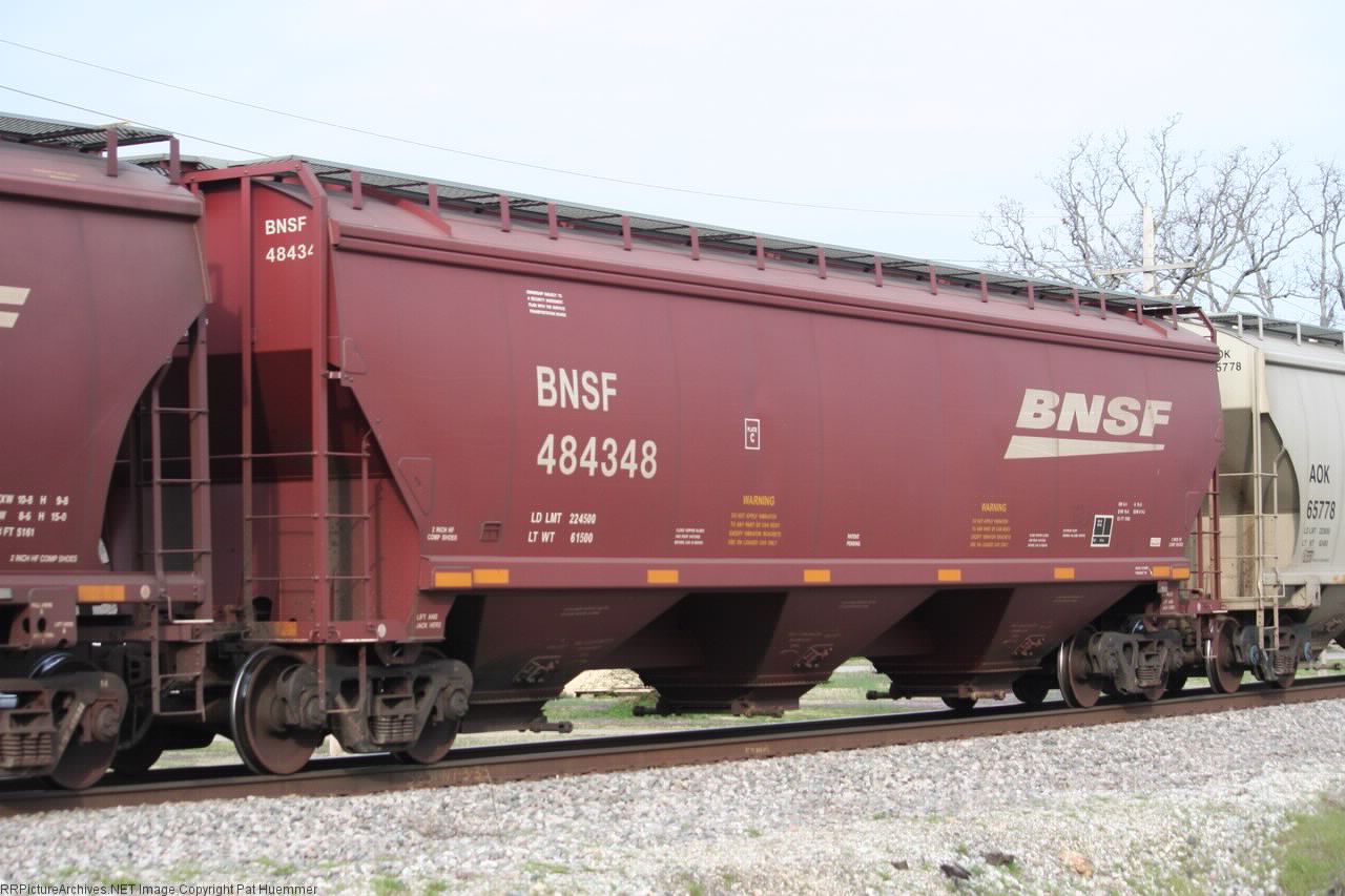 BNSF 484348