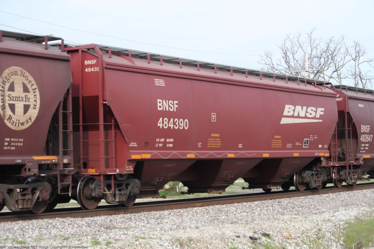BNSF 484390