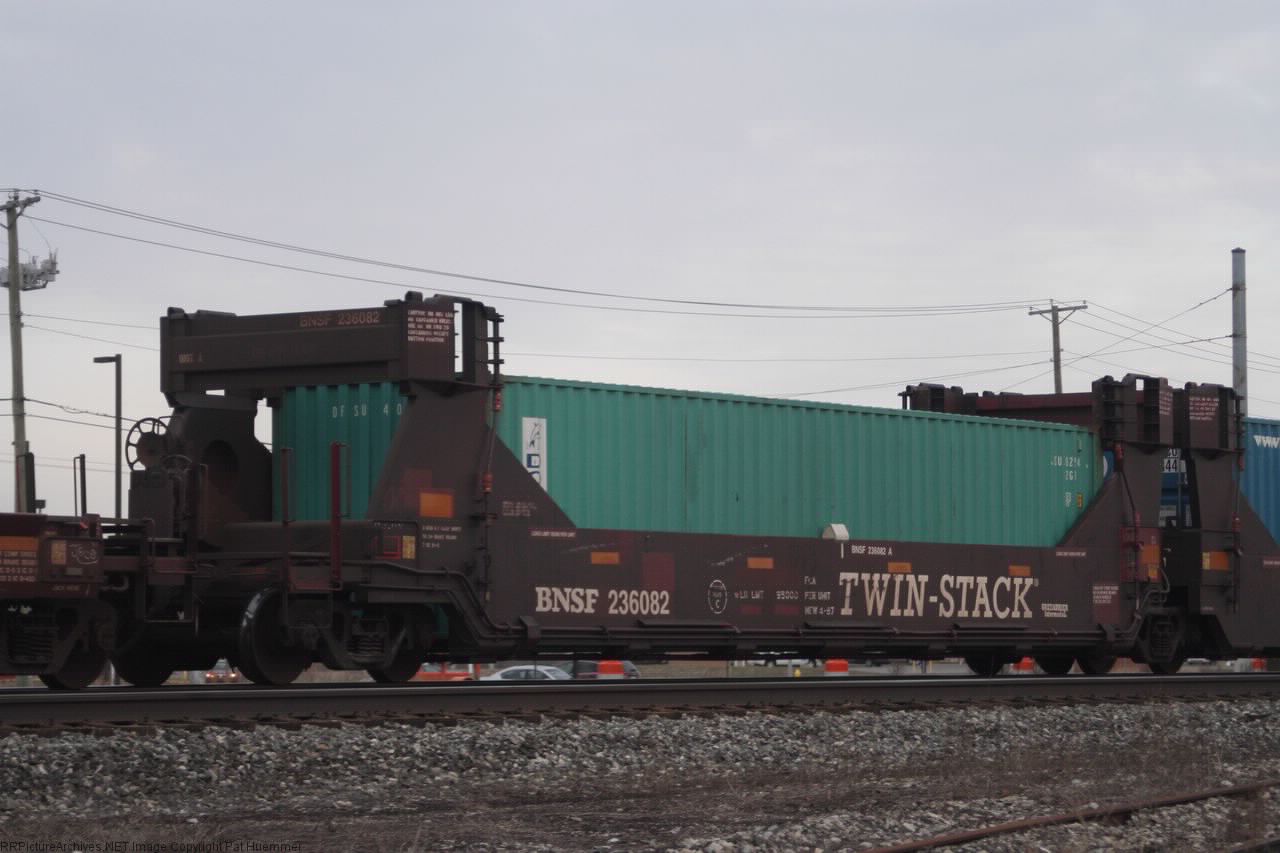 BNSF 236082
