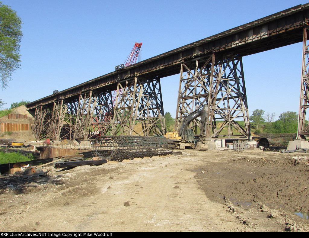 Former Santa Fe bridge