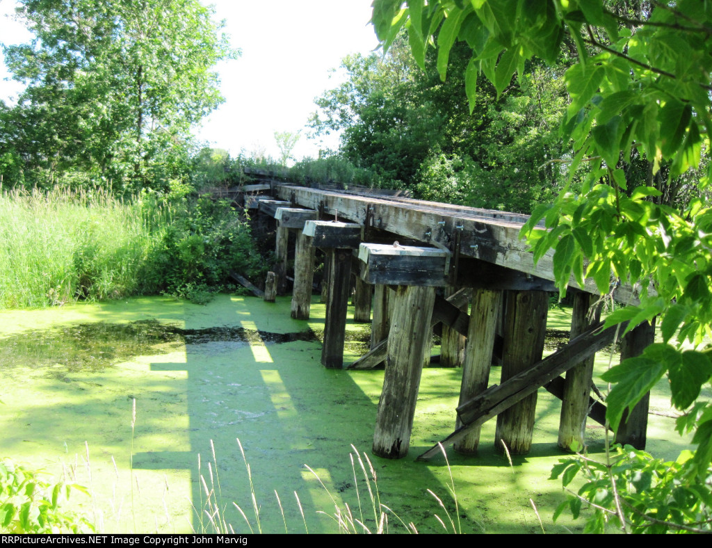 Now abandoned Ex BN/MNN bridge over Marsh River