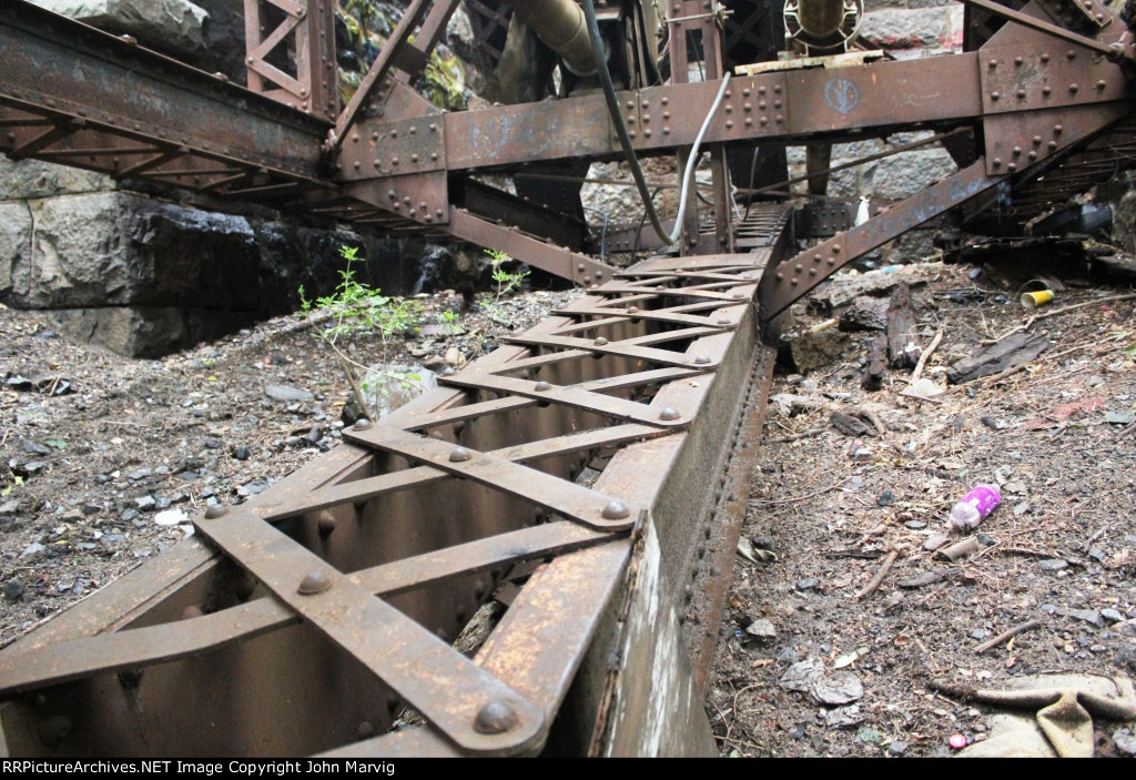 BNSF Ex GN Bridge #10 across the Mississippi River