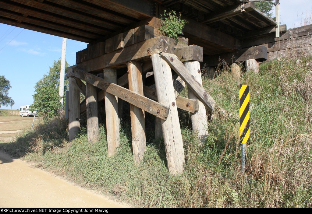 Ex MILW 275th St Bridge