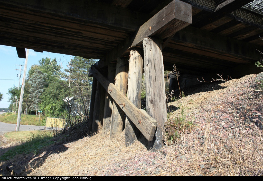 Ex MILW Bridge over 280th St