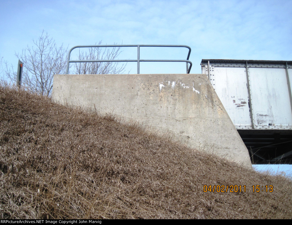 Central Lakes Trail Ex GN Bridge over MN 78