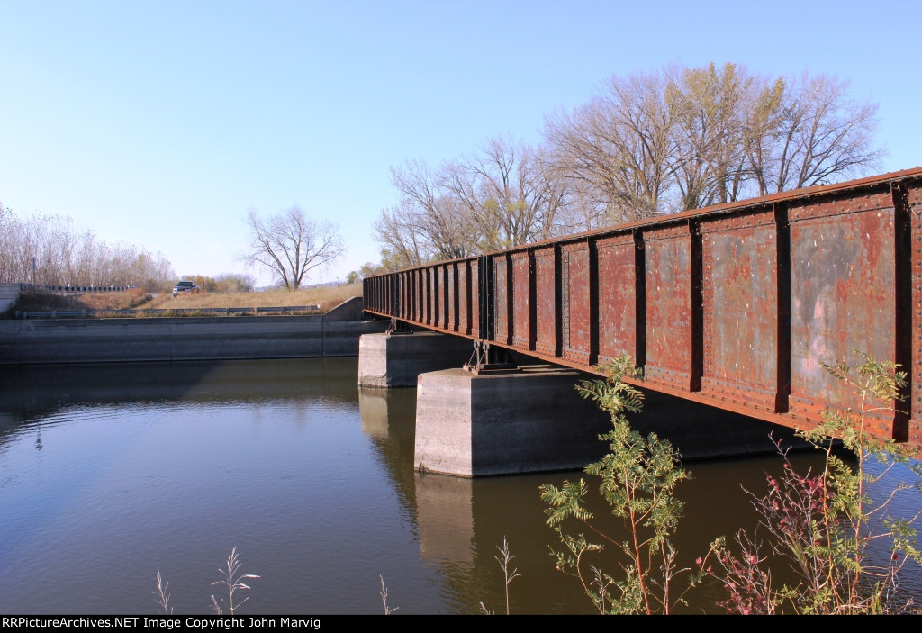 TC&W Ex MILW over Watson Sag