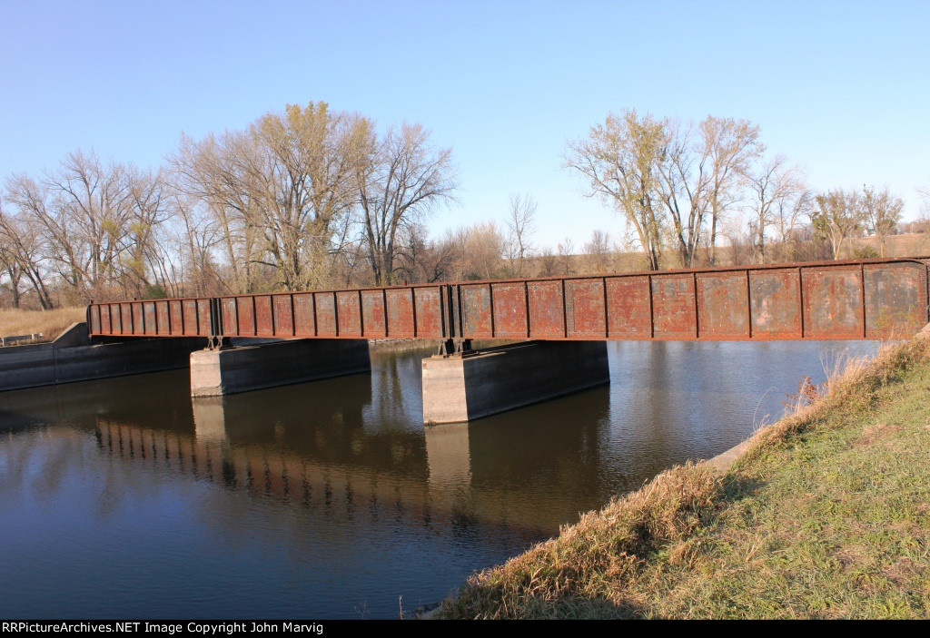 TC&W Ex MILW over Watson Sag