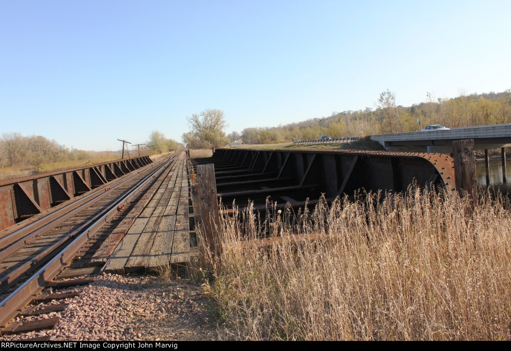 TC&W Ex MILW over Watson Sag