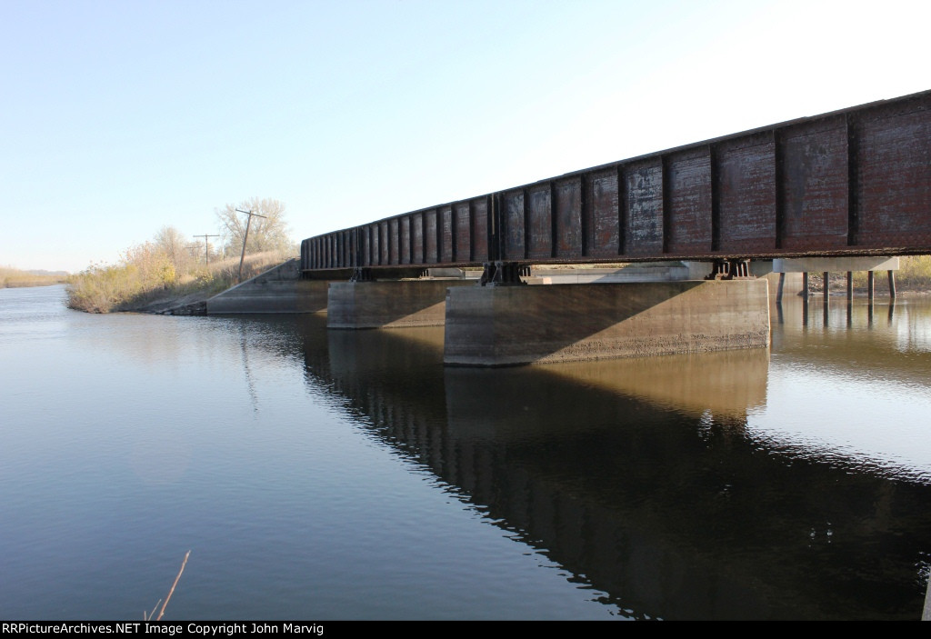 TC&W Ex MILW over Watson Sag