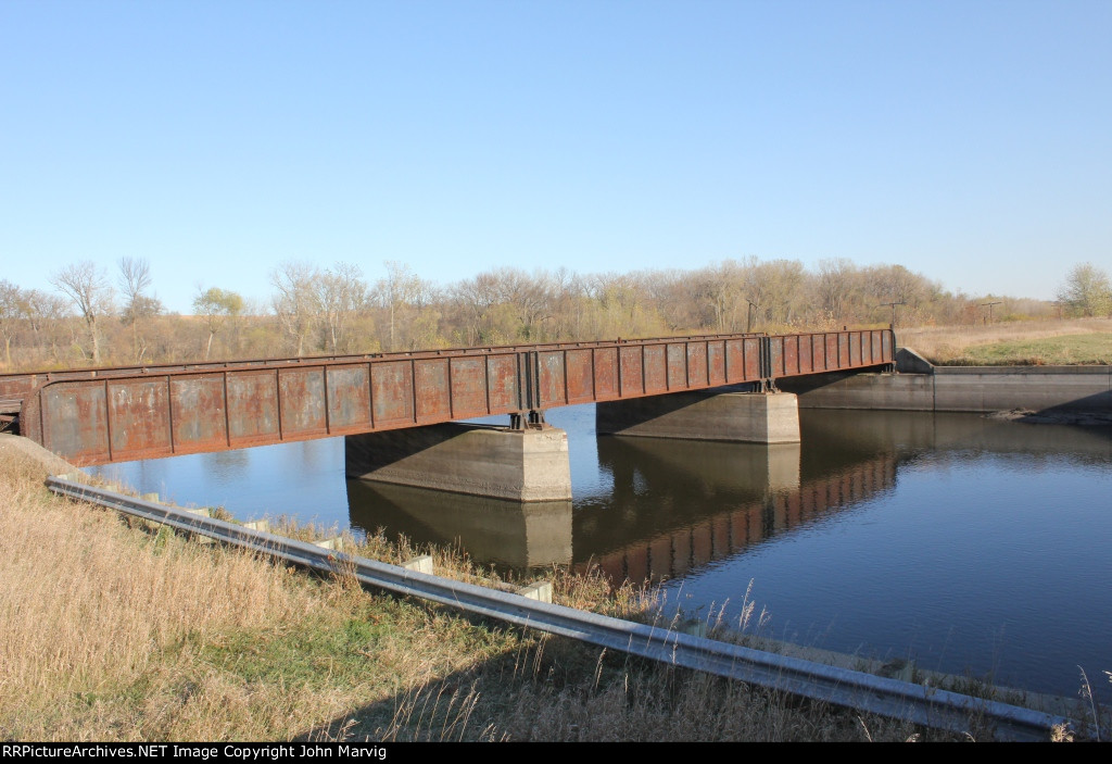 TC&W Ex MILW over Watson Sag