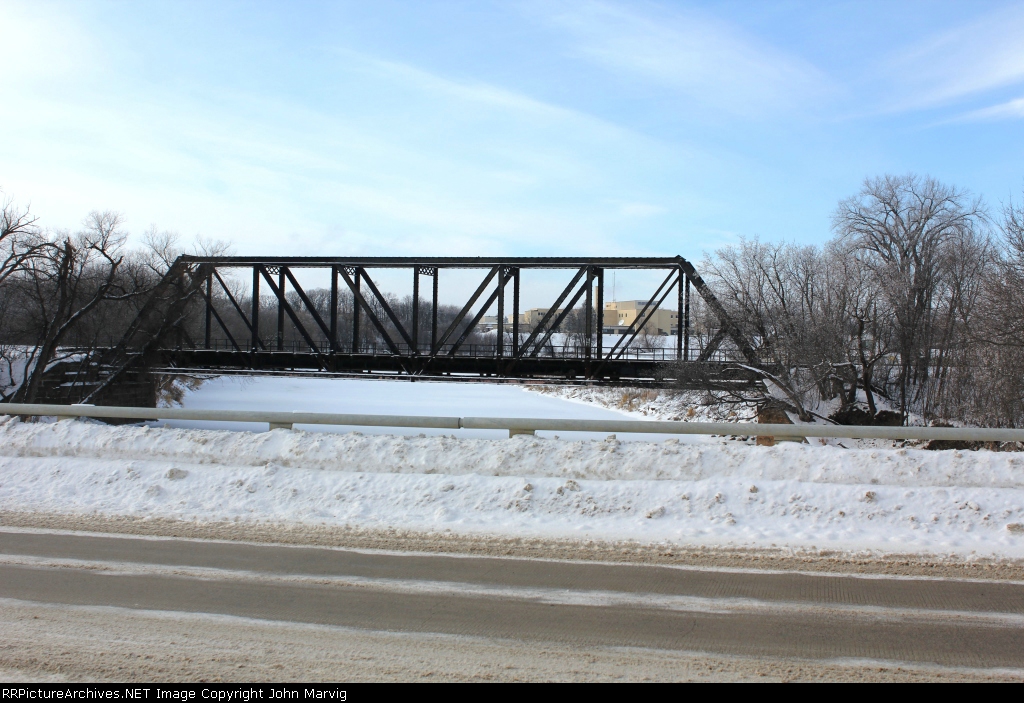 BNSF bridge over red lake river