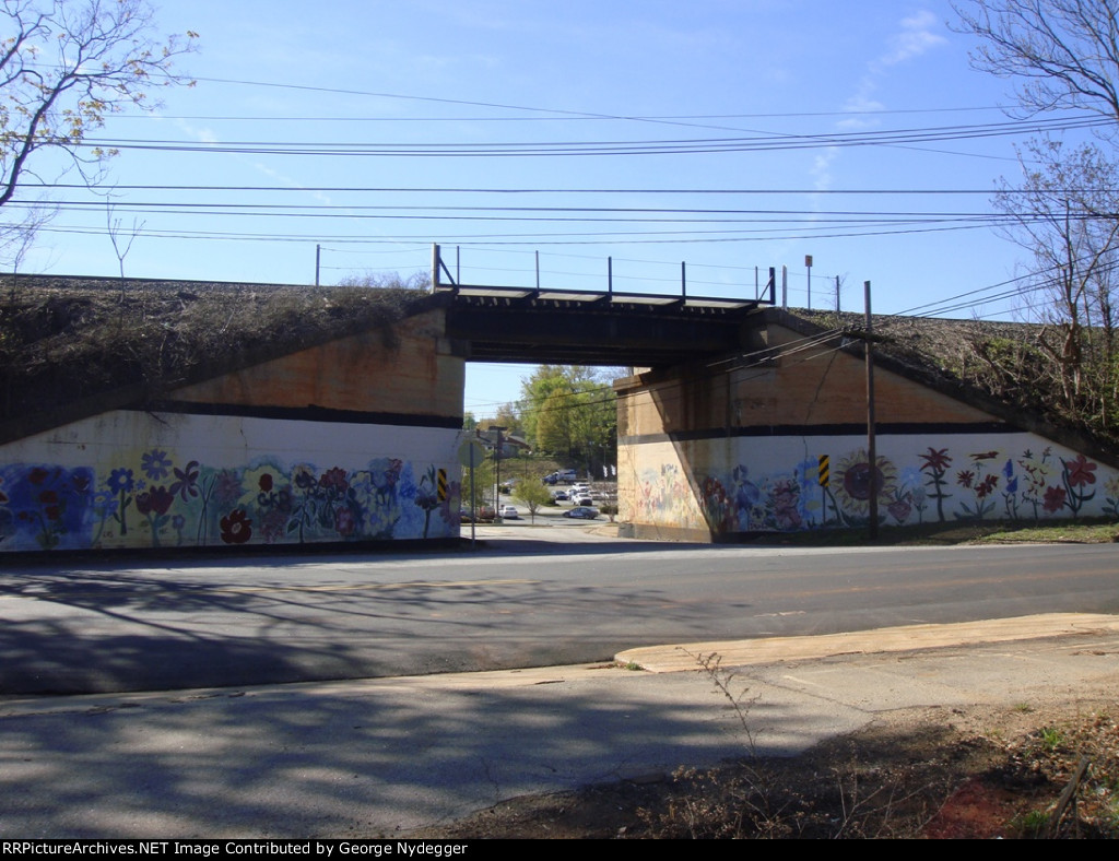 NS line / Railroad trestle over N Dean St.