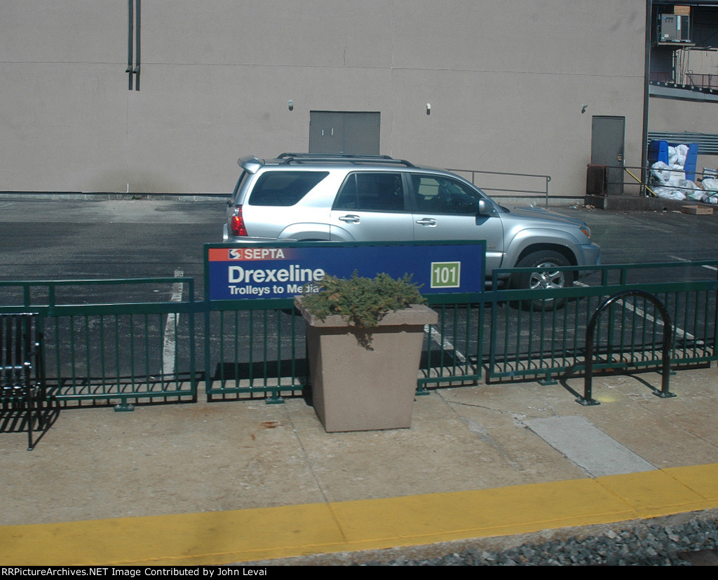 Drexeline Station Sign