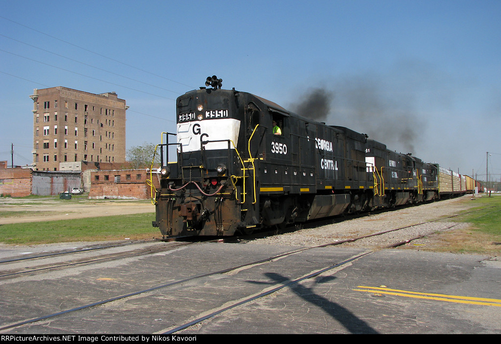 GC L782 passing the Dublin skyscraper
