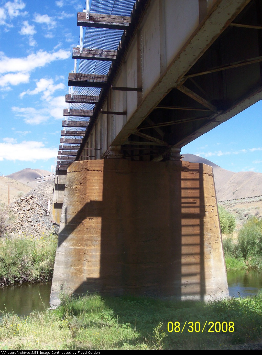 UP rail bridge over Burnt River