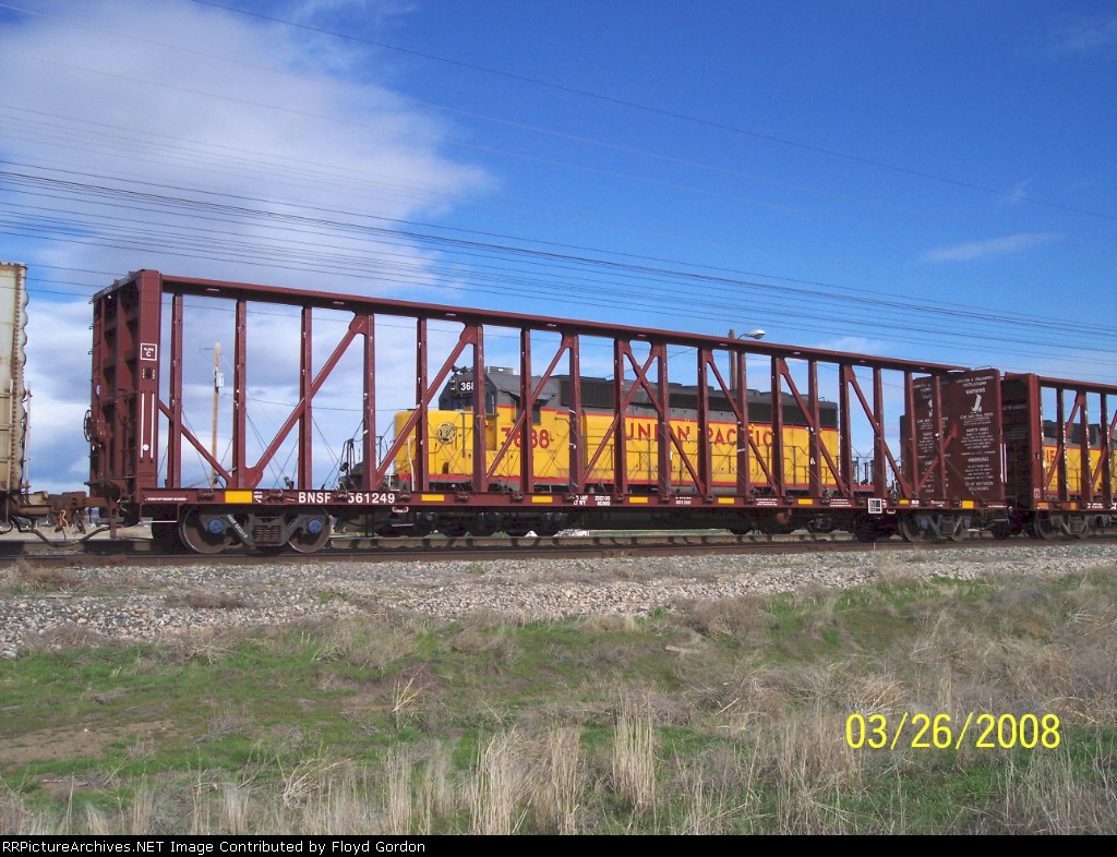 BNSF 561249 Centerbeam