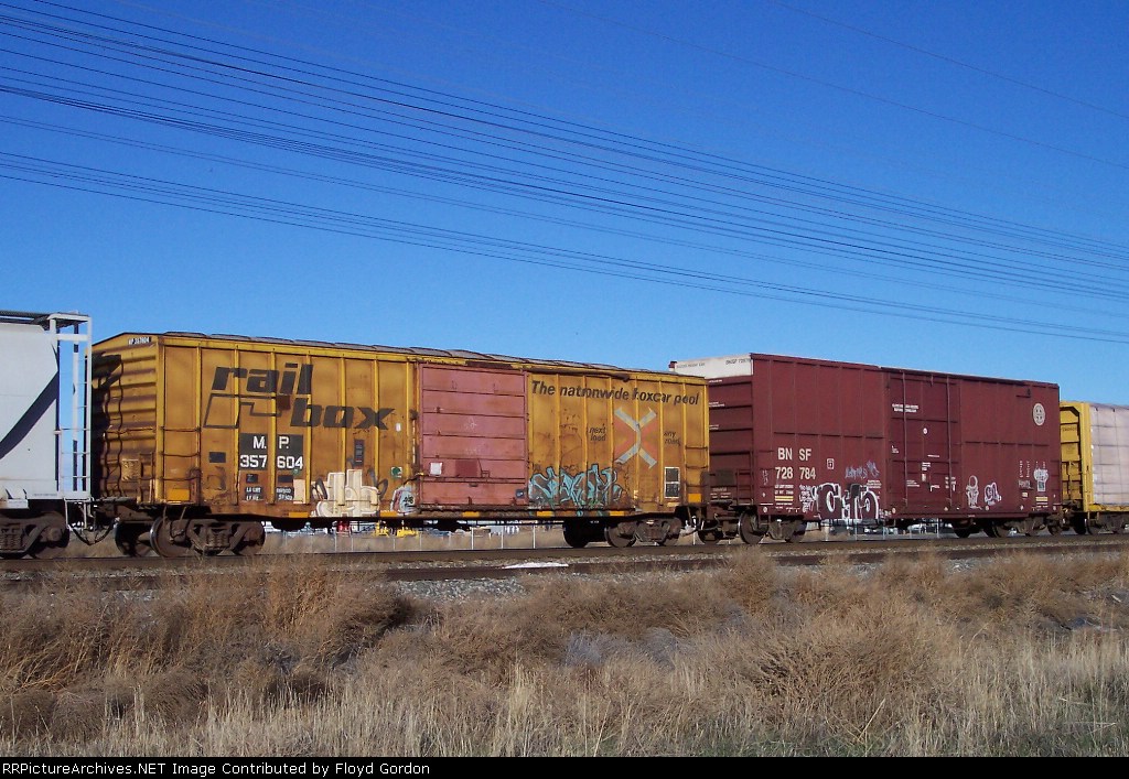 MP 728784 and BNSF 728784