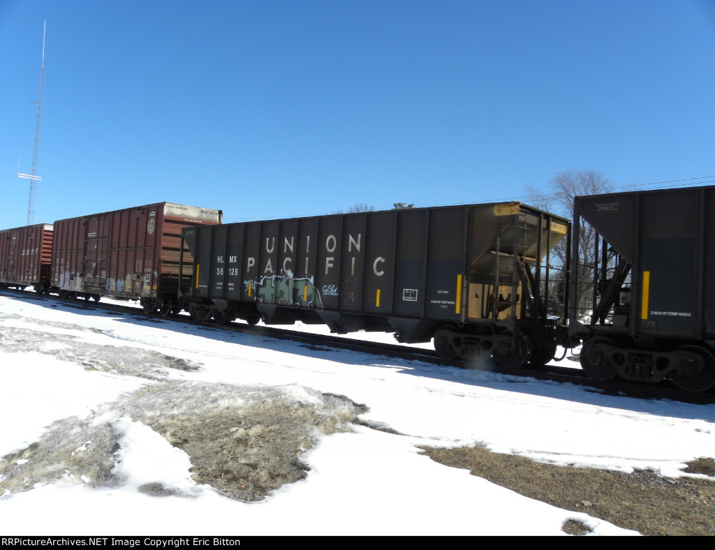 HLMX 38128