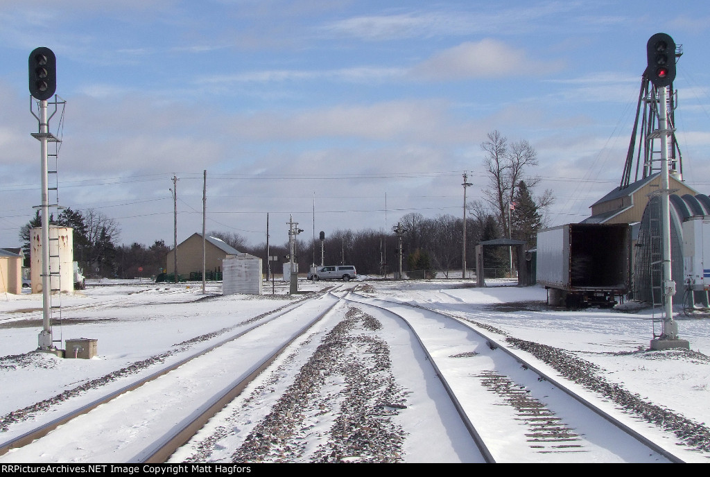 Eastbound, East Motley