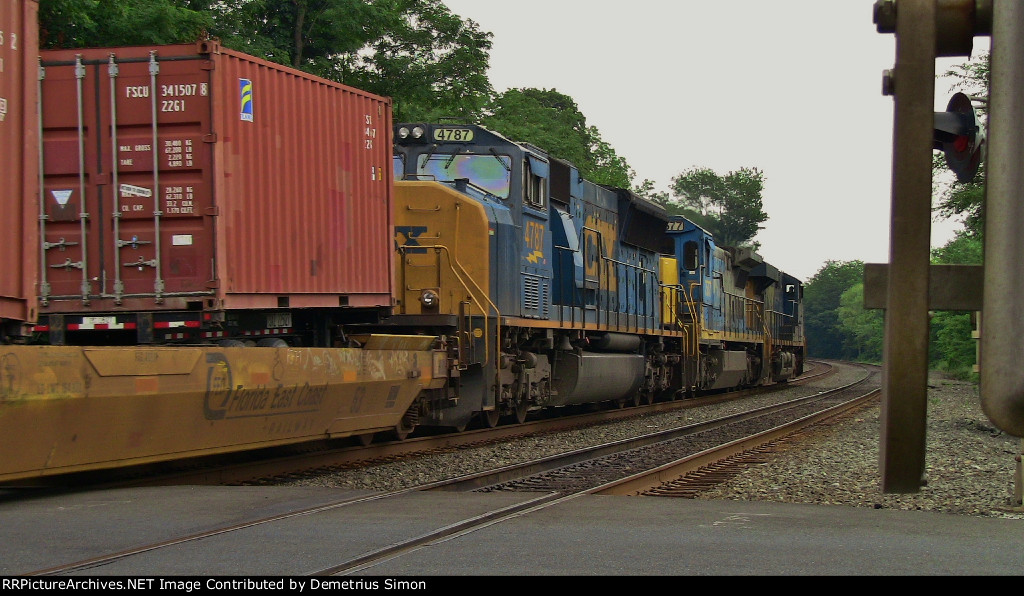 CSX 4787 SD70MAC