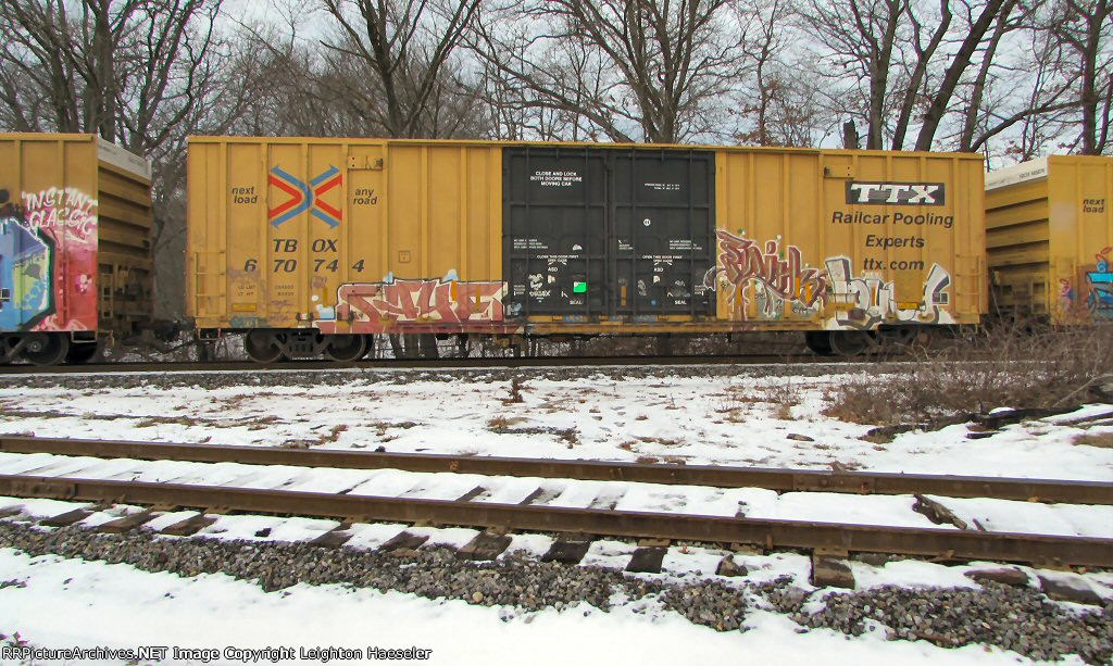 TBOX 670744
