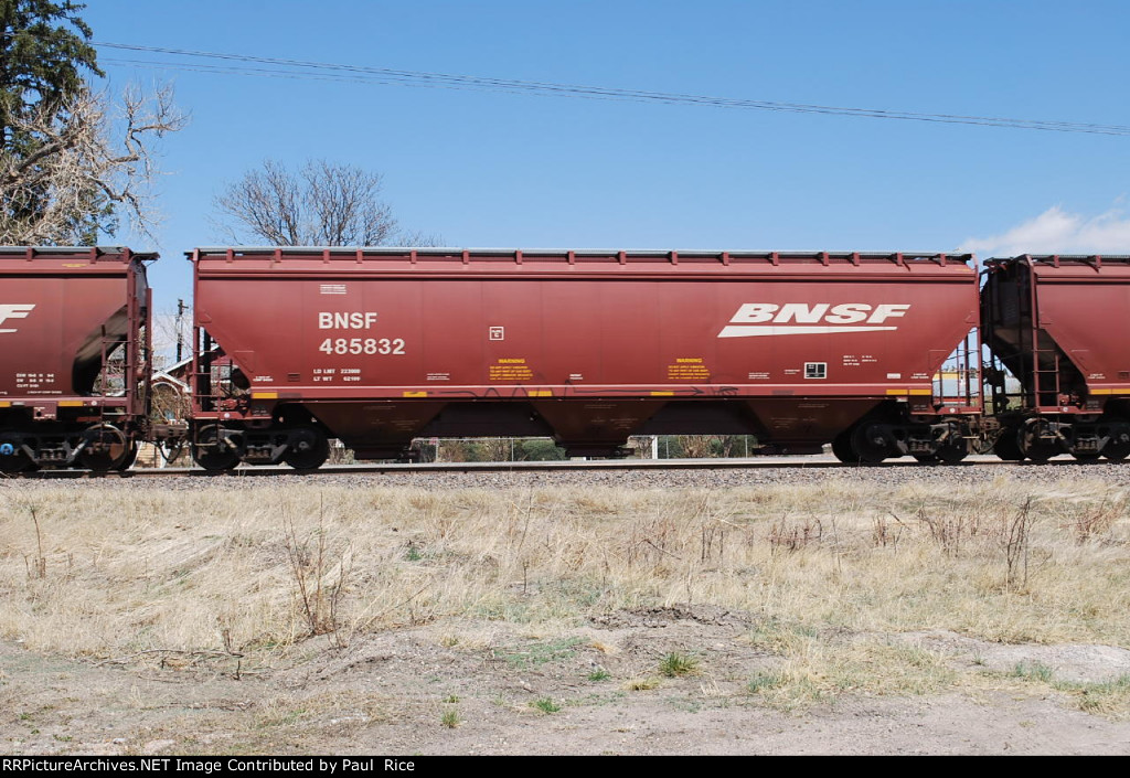 BNSF 485832