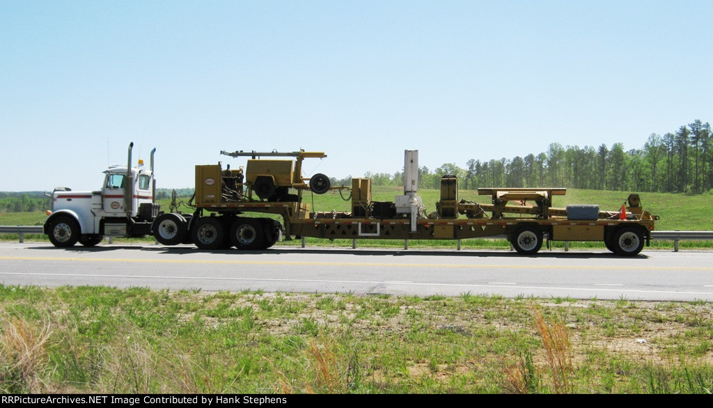 Utilco Mantis crane setup and support equipment for derailment cleanup in 2011 on CSX AWP-WofA 