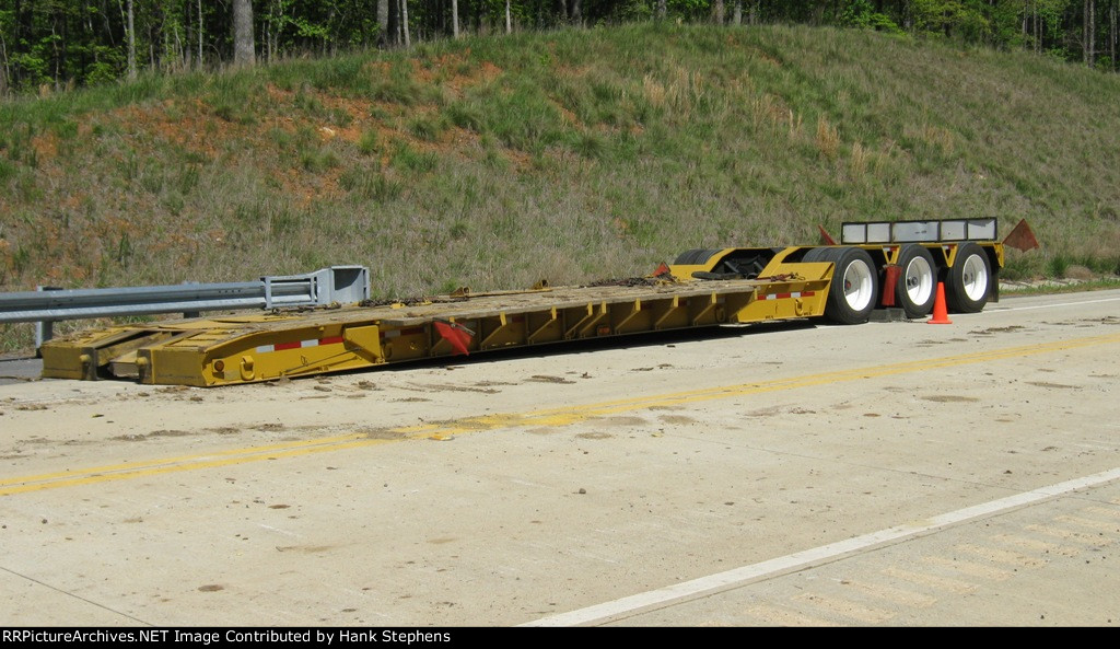 Utilco Mantis crane setup and support equipment for derailment cleanup in 2011 on CSX AWP-WofA 