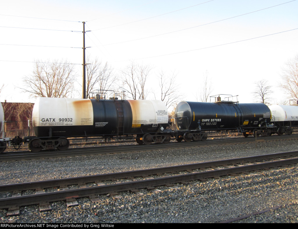 GATX 90932 and SHPX 207993