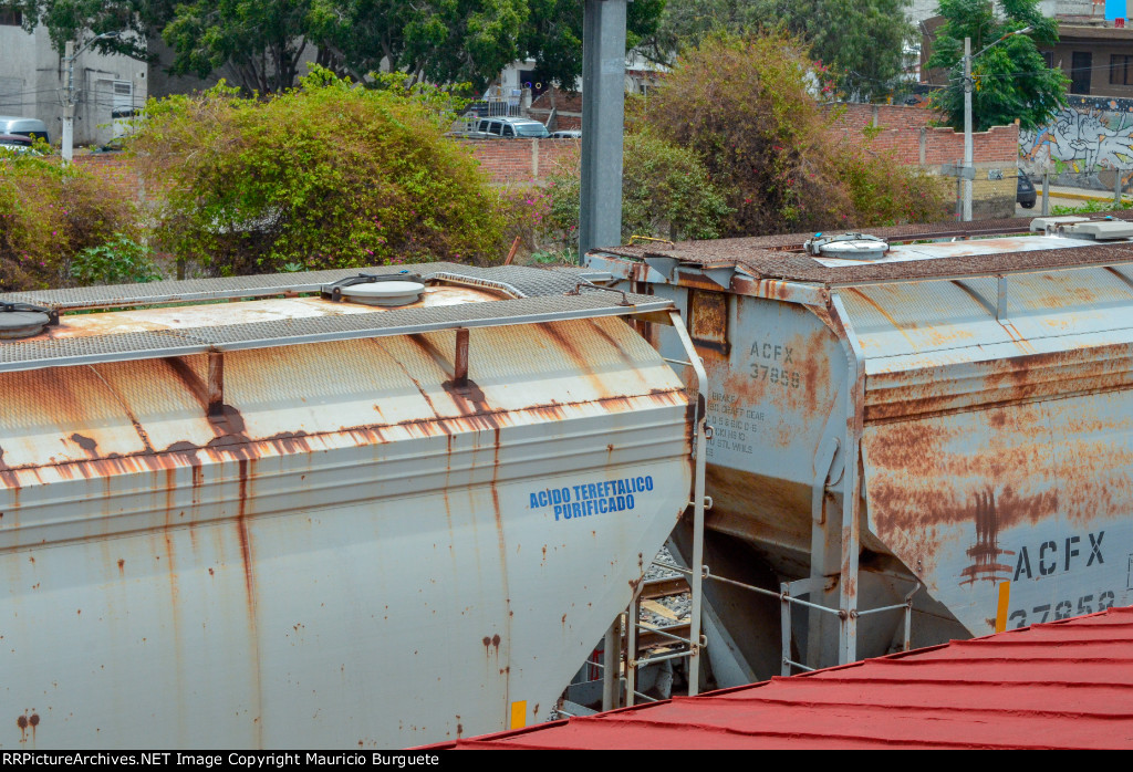 ACFX Covered Hoppers detail