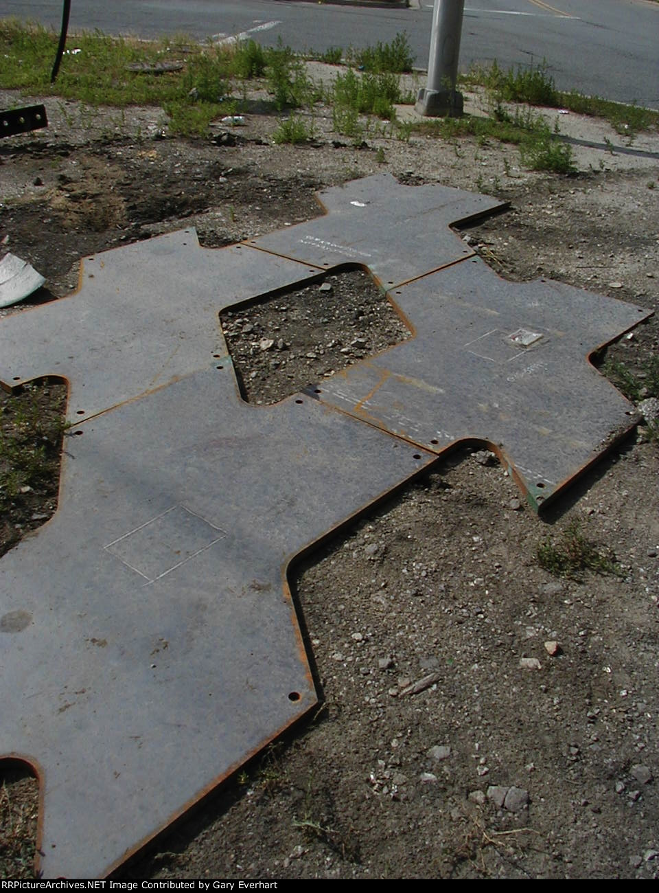 New Diamond Crossing Plate