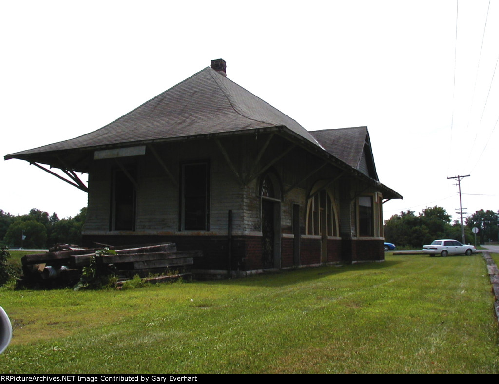 Veedersburg NKP depot