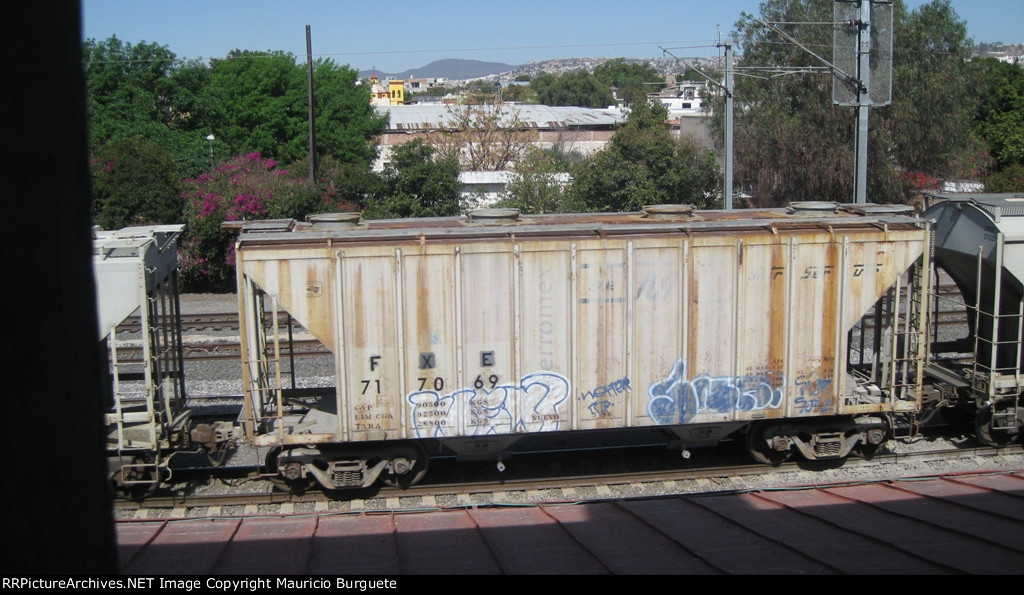 Ferromex cement hopper