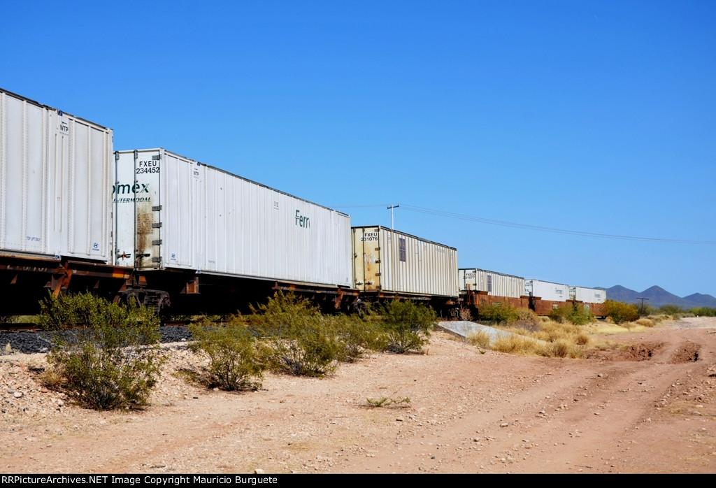 Ferromex intermodal containers at Hermosillo