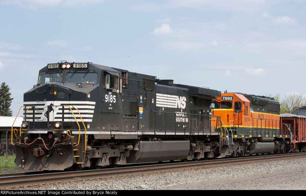 NS 9158 and HLCX 7892