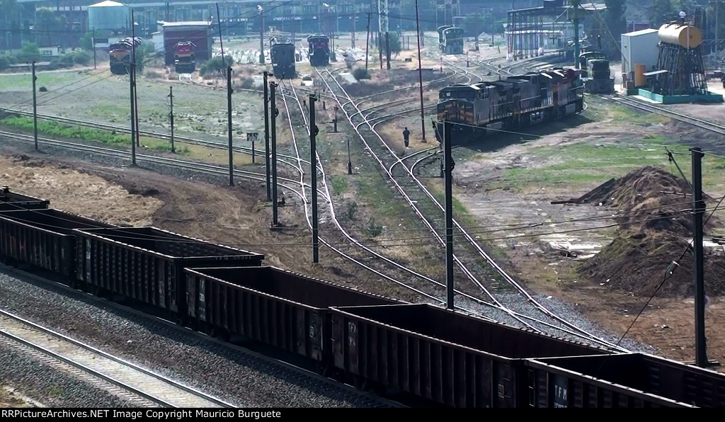 Locos at Valle de Mexico Terminal yard