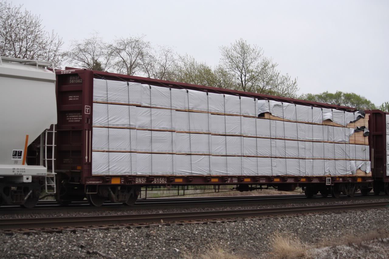 BNSF 561562