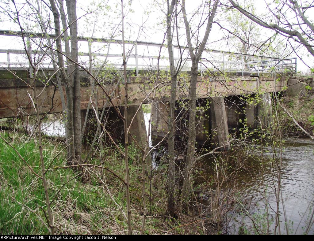 Former GN/BN railbed over Plum Creek