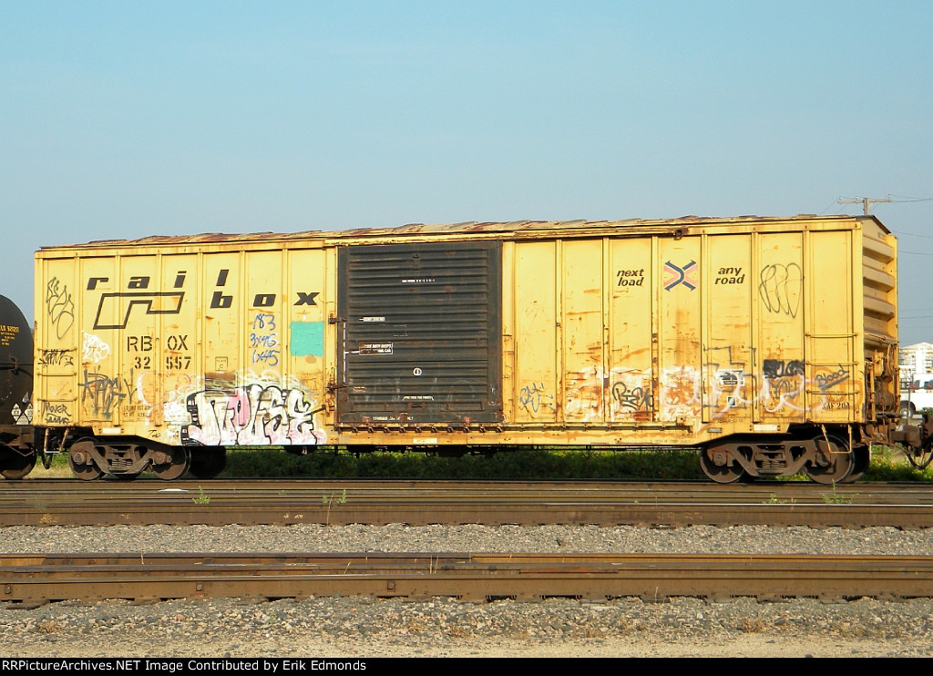 RBOX 32557