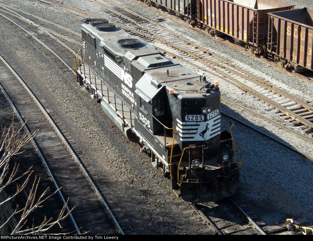 NS GP38-2 5205