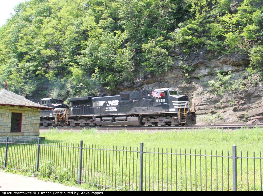 God Bless America on this Memorial Day Weekend!