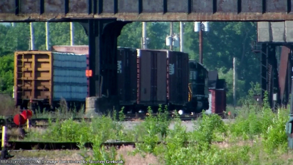 NS Local about to cross CP DRAW to go into Tift Yard