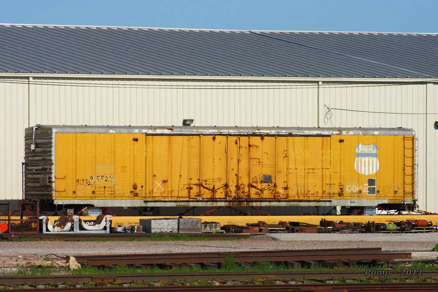 UP 915527 - Box Car