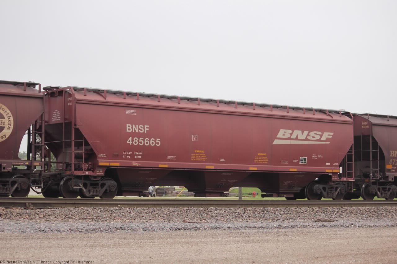 BNSF 485665